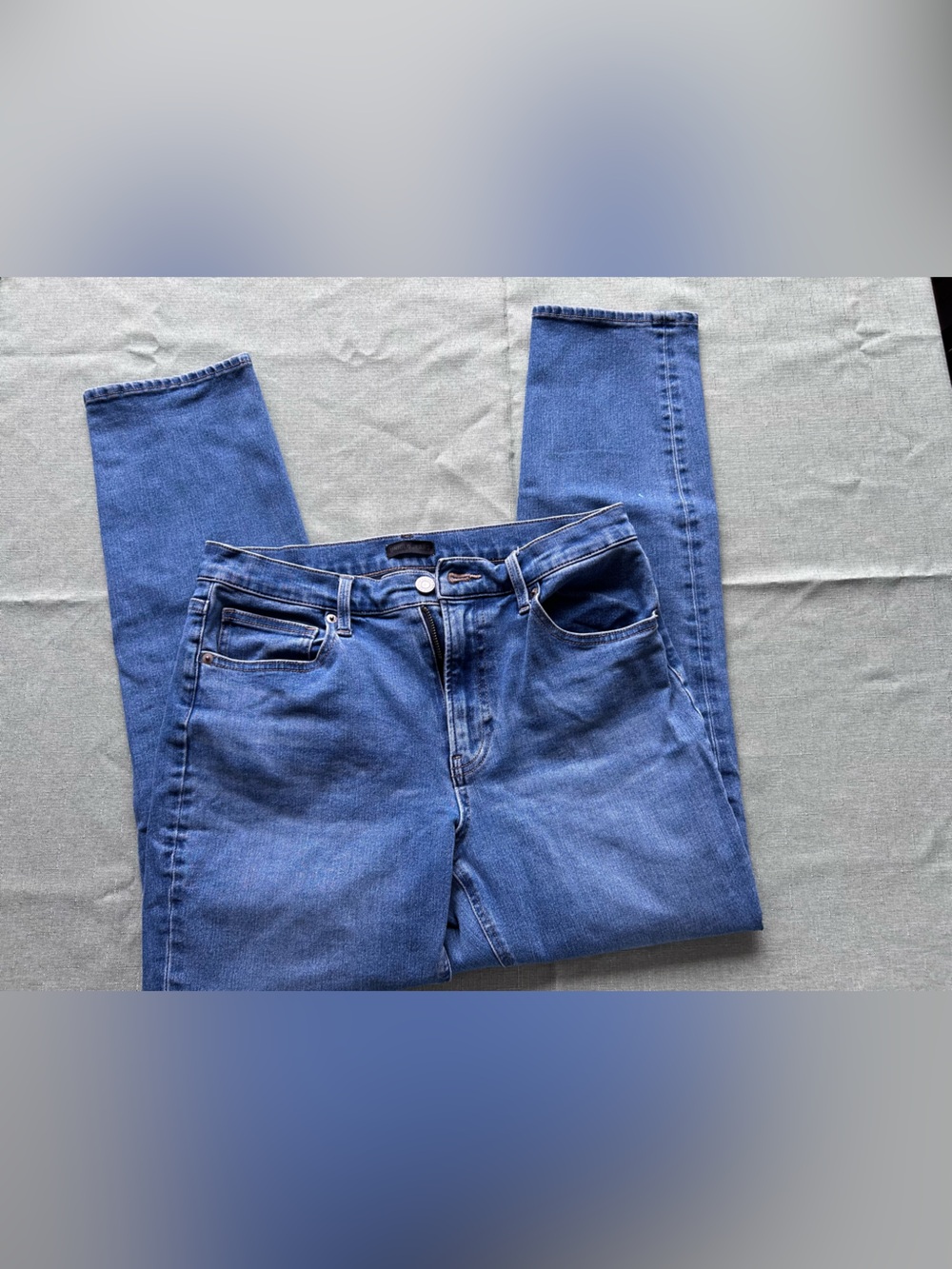 Uniqlo Women's Straight Leg Jeans in Blue